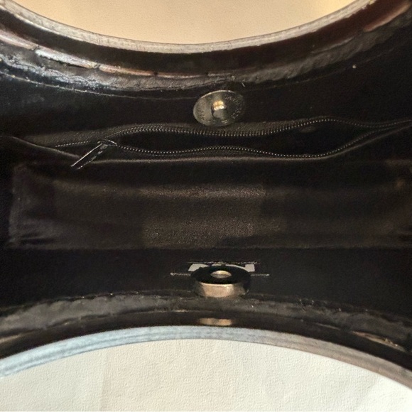 NINA NGUYEN Vintage Handbag Mother of Pearl Fan Design Magnetic Closure Bag - Picture 8 of 9